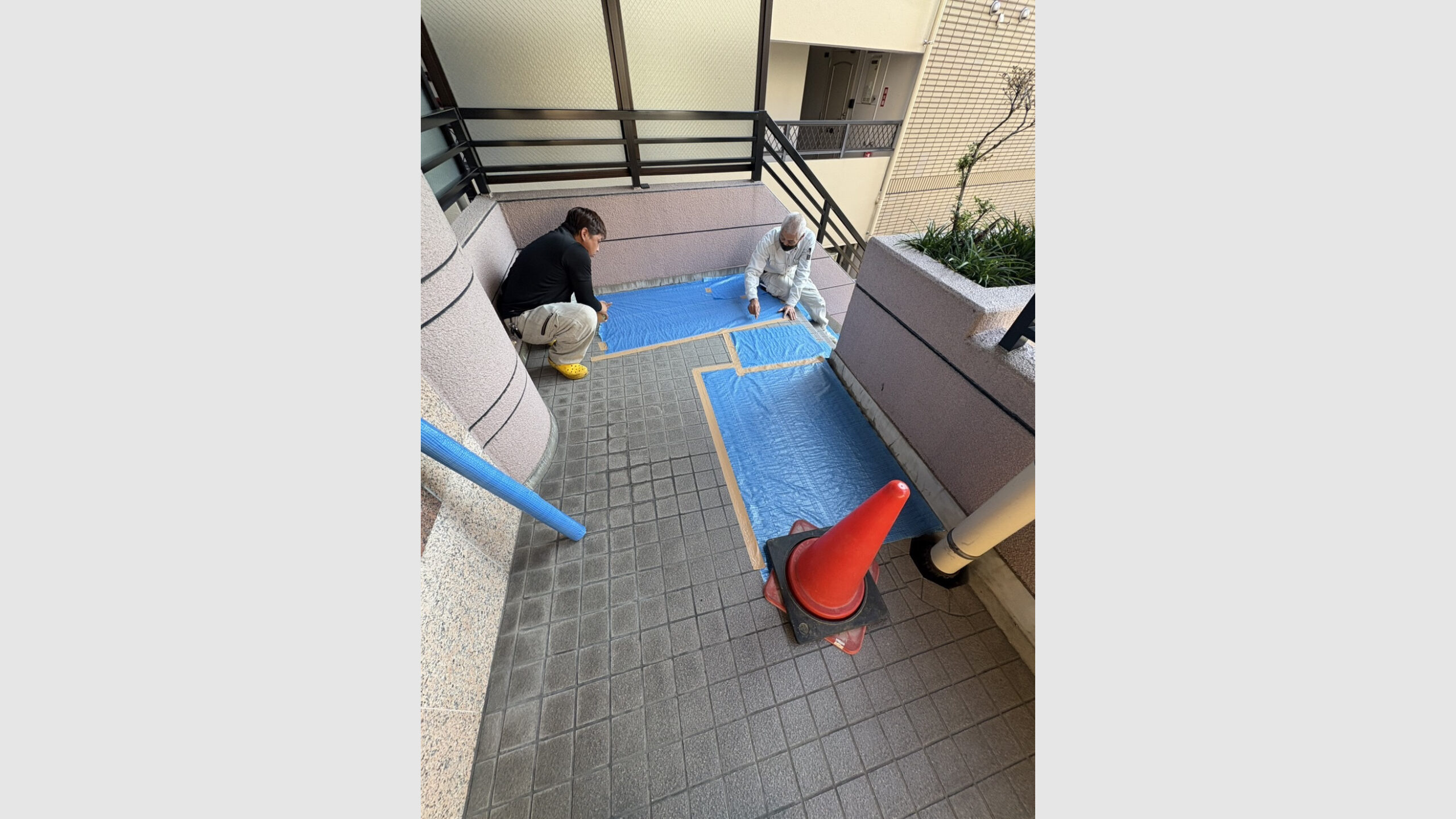 マンション屋外階段への手すり取り付け工事