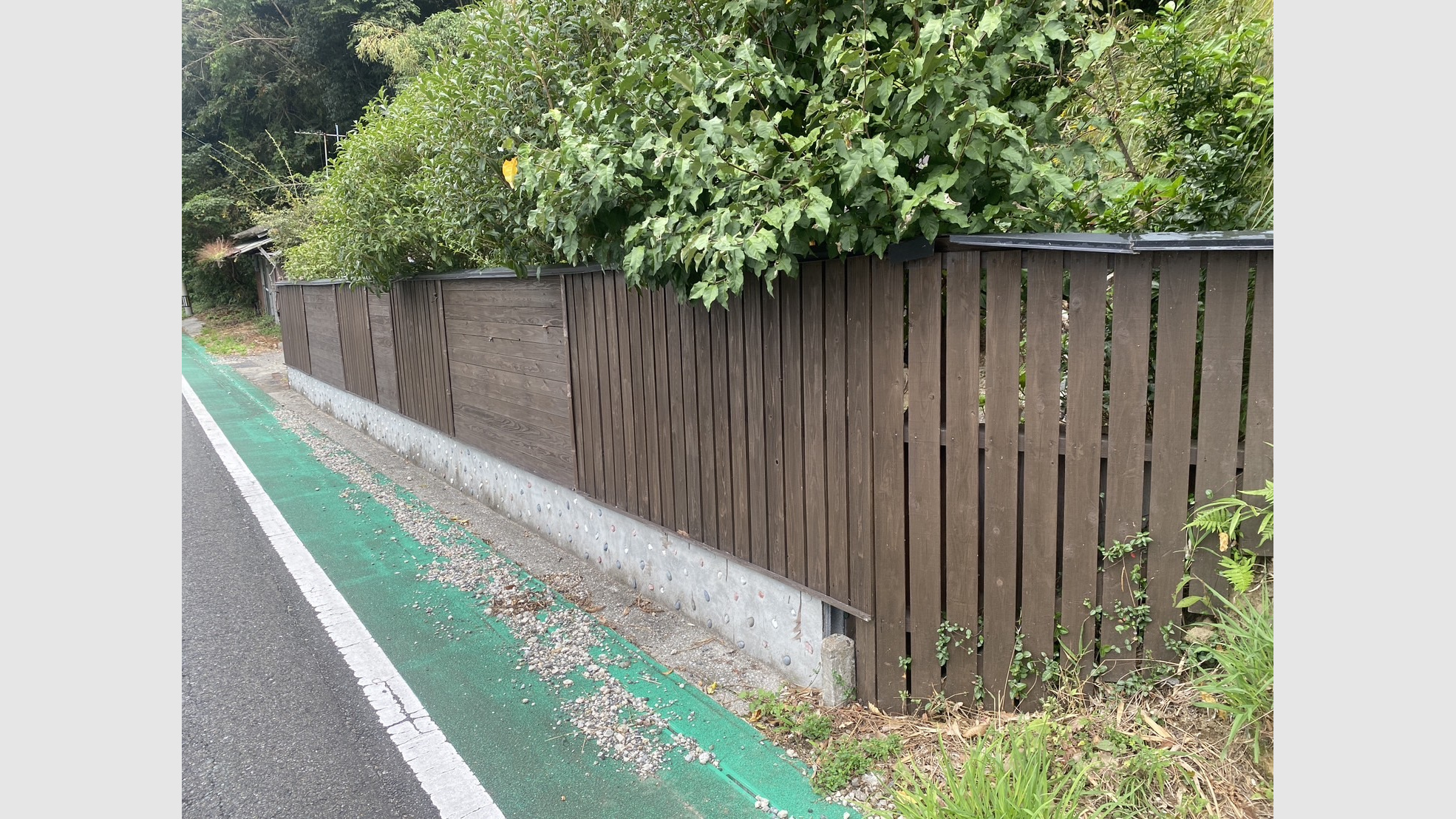 木造物置・駐輪場・板塀の解体工事