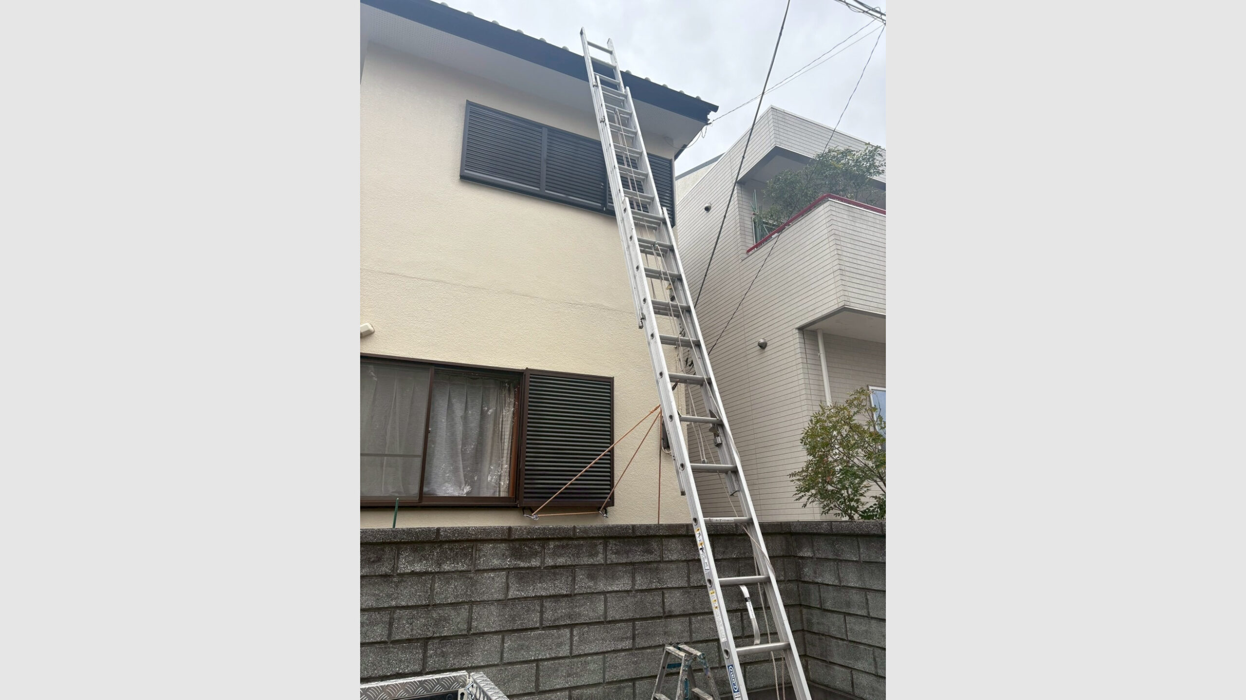 2階の雨樋掃除