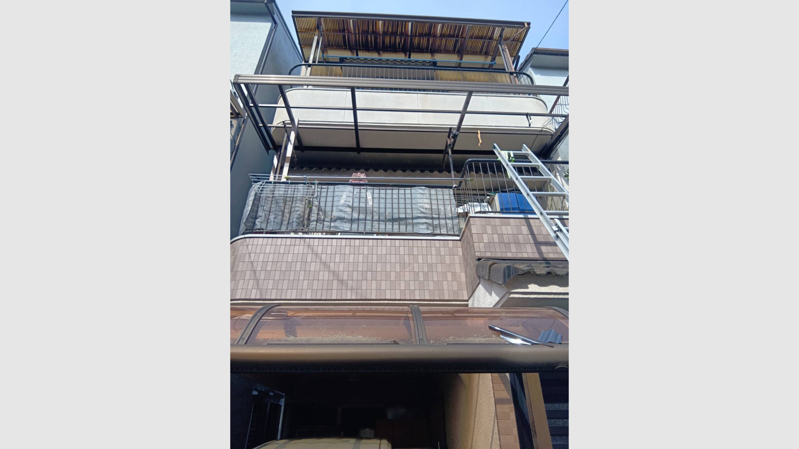 2階ベランダ波板の貼り替え工事